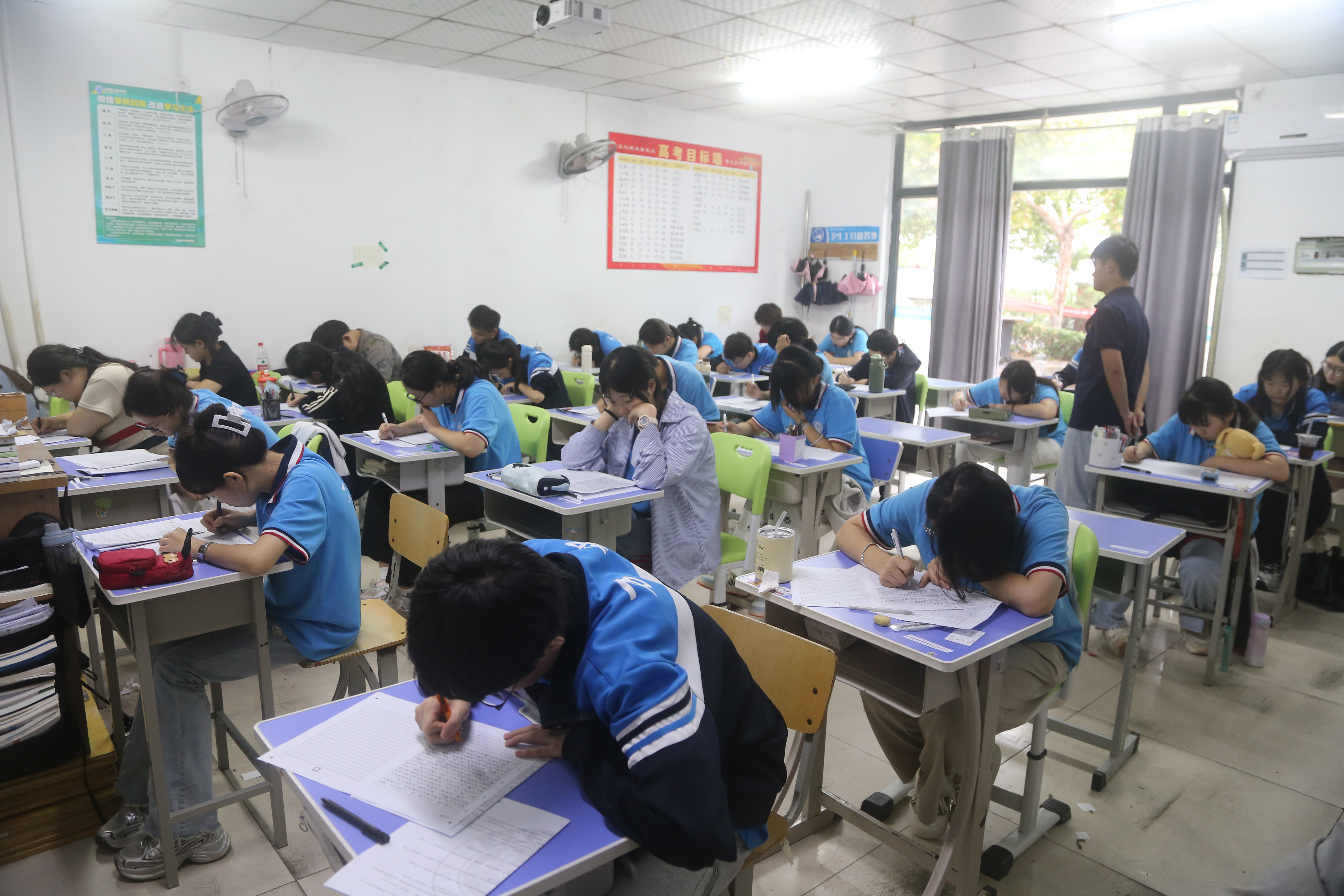 2024年春季高考公共服務(wù)與管理專(zhuān)業(yè)全部招生計(jì)劃